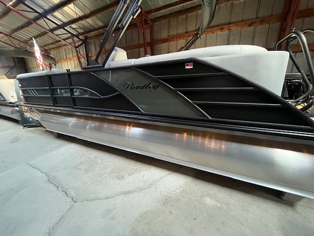 2026 Bentley 223 Elite Admiral