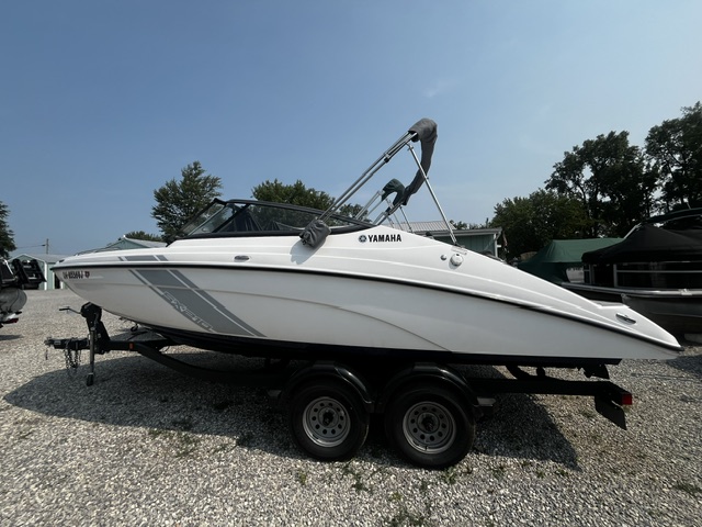 2022 Yamaha SX210